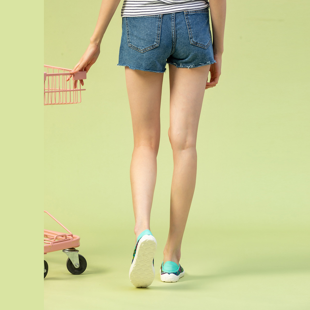 A8001 footwear photo 12