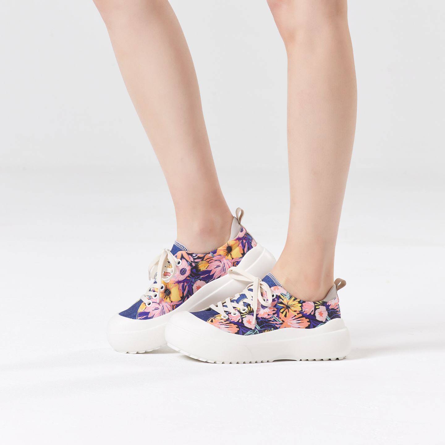 B1001 footwear photo 4