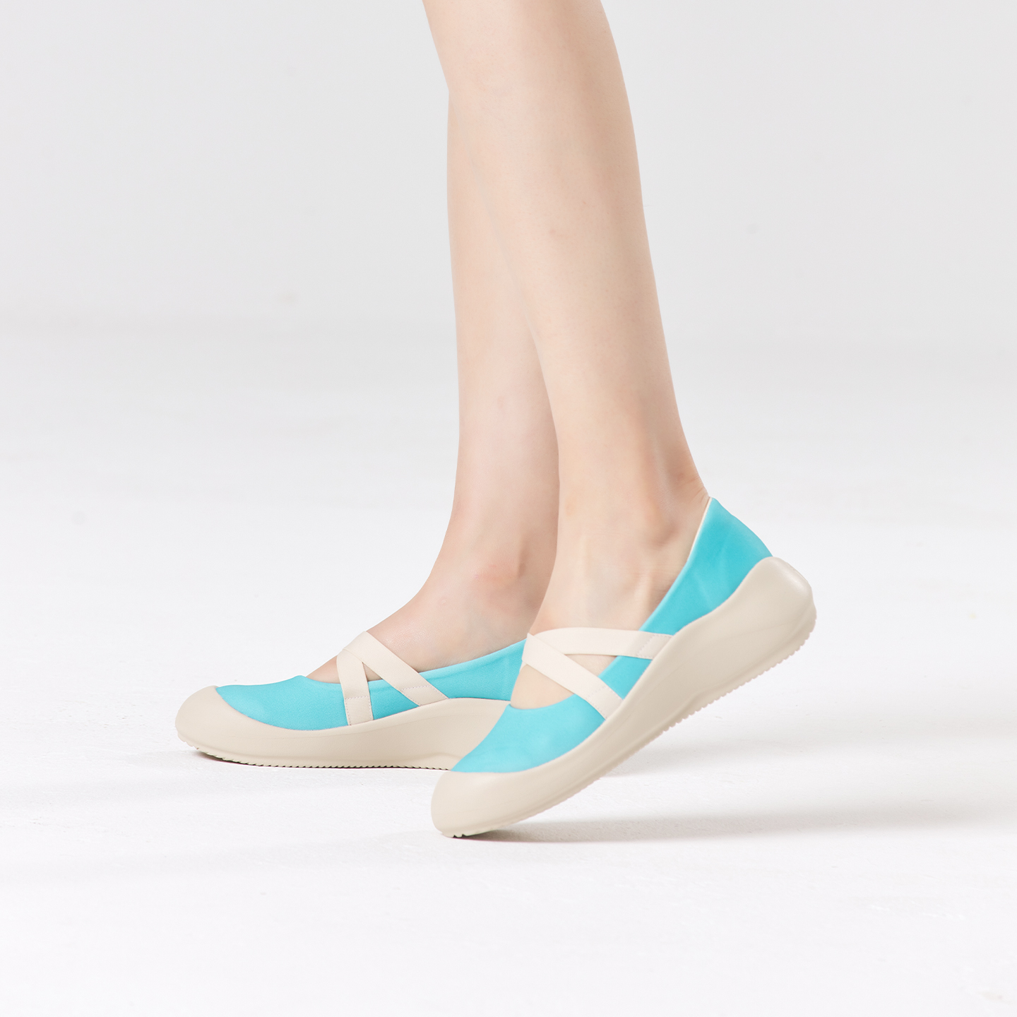 B1004 footwear photo 6