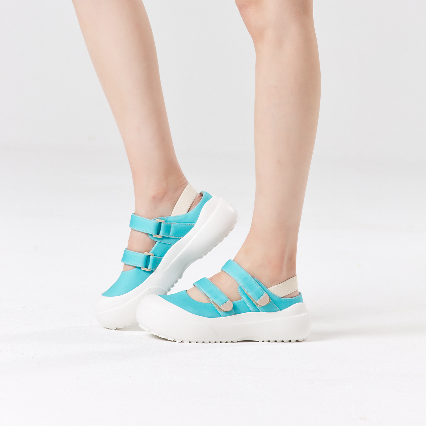 B1007 footwear photo 11
