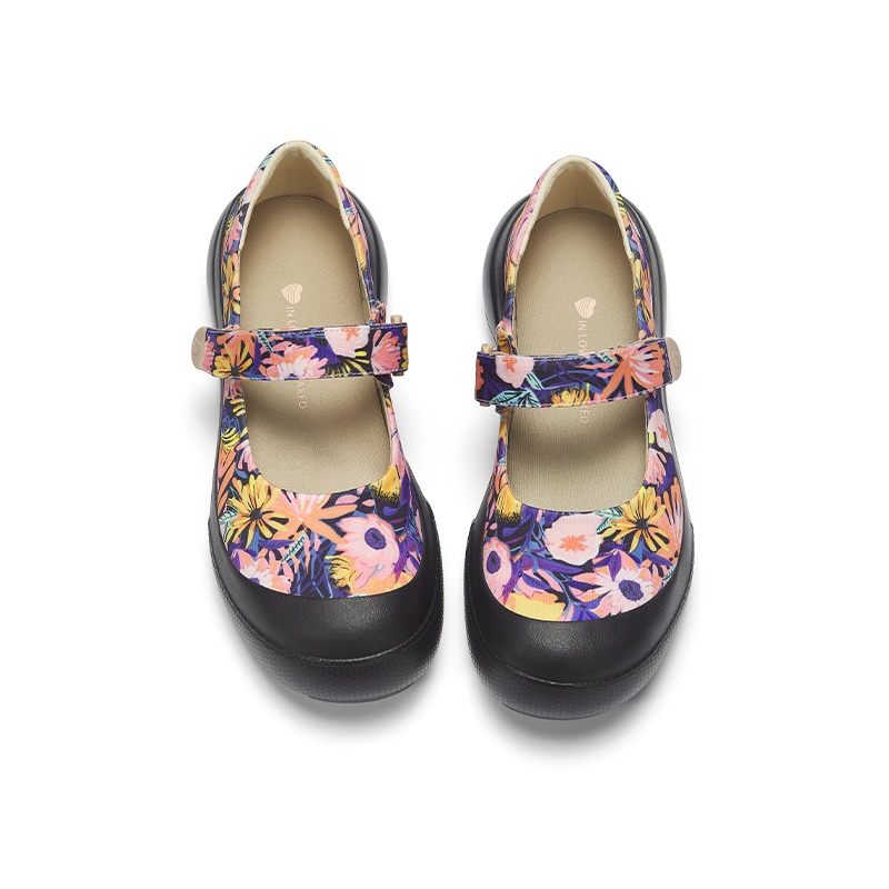 B1009 footwear