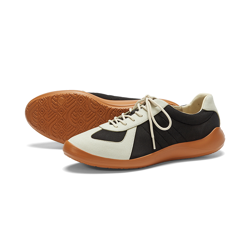 B1010 footwear photo 17