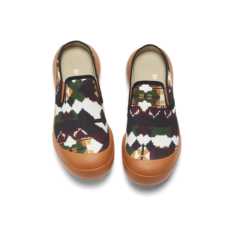 B1011 footwear