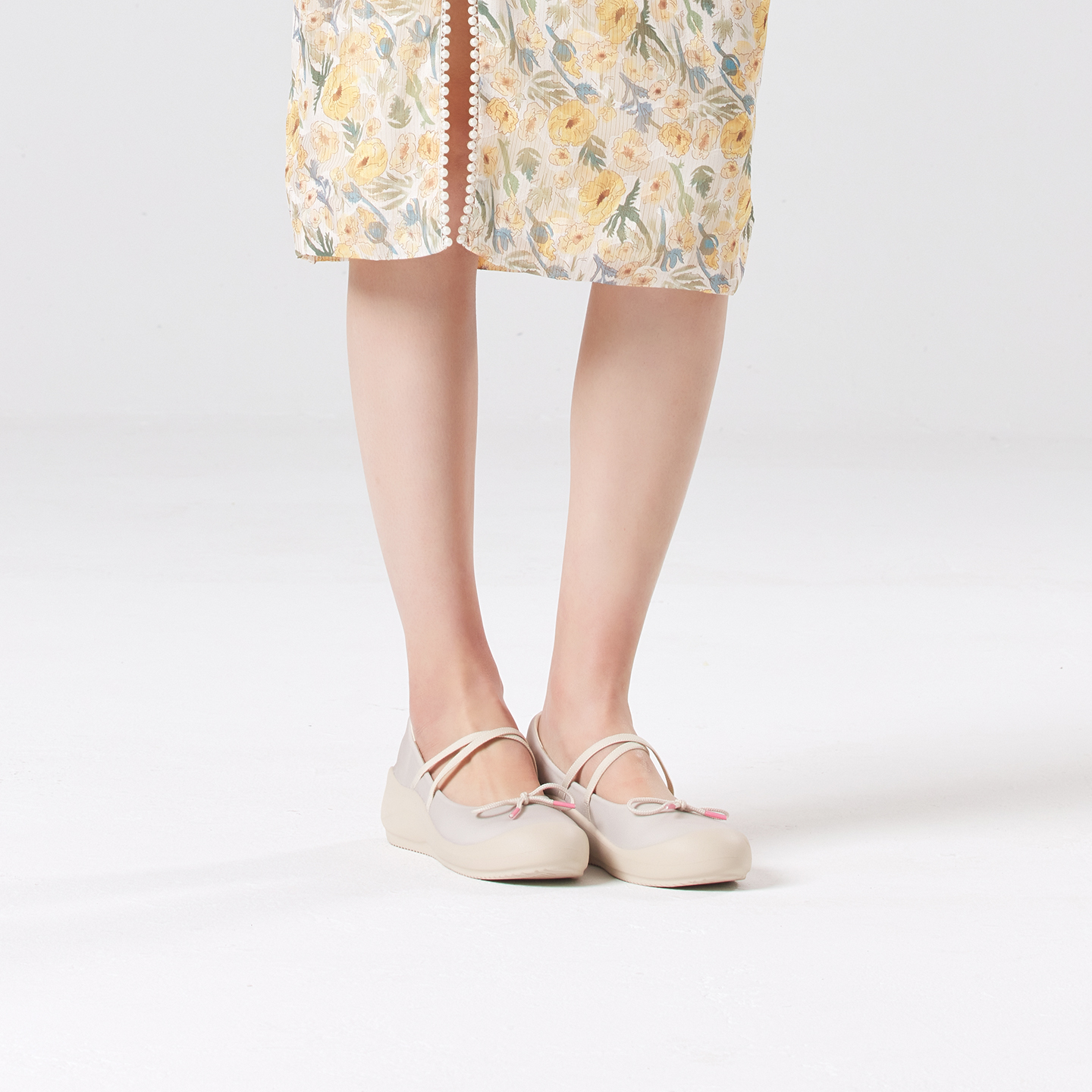 B1012 footwear photo 11