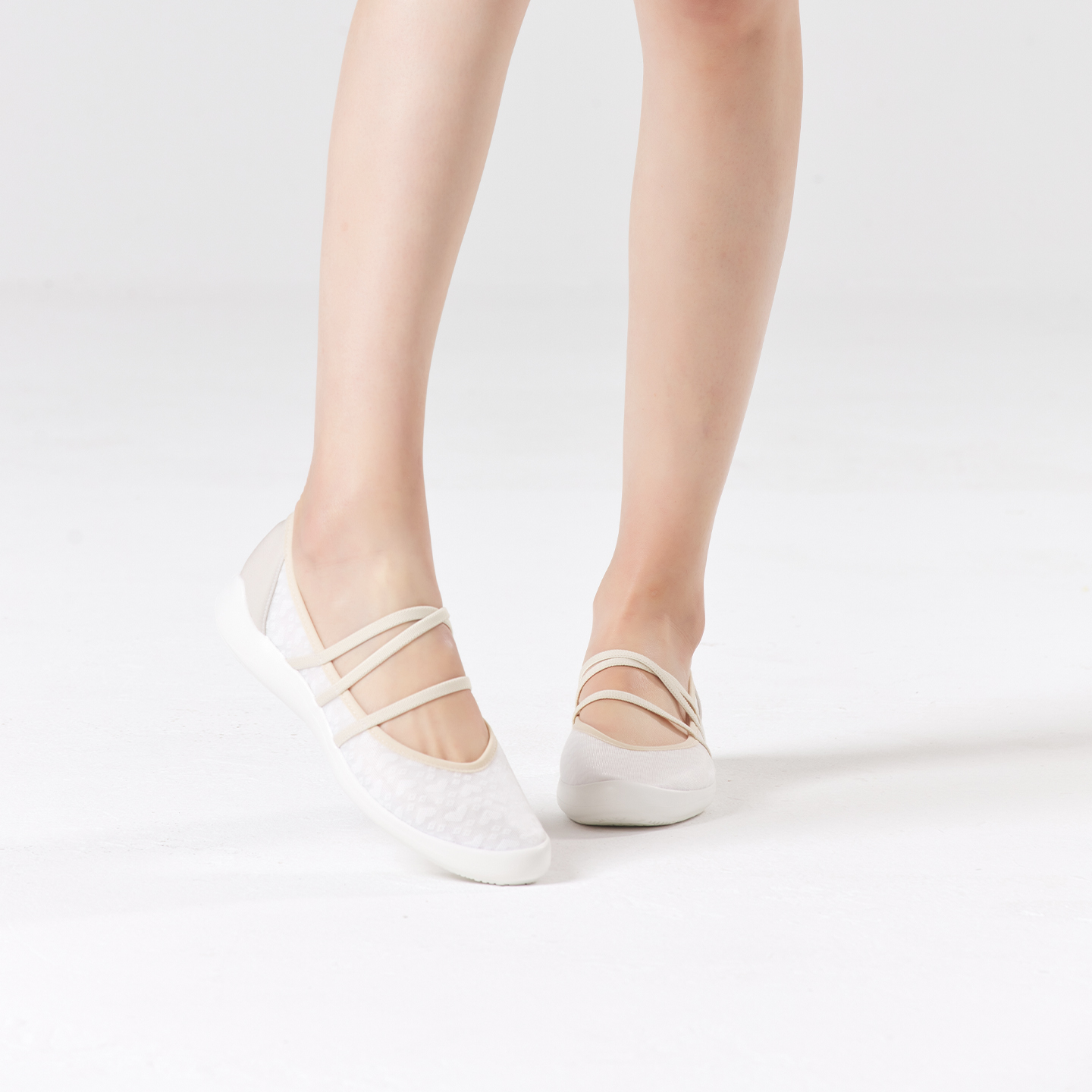 B1013 footwear photo 11