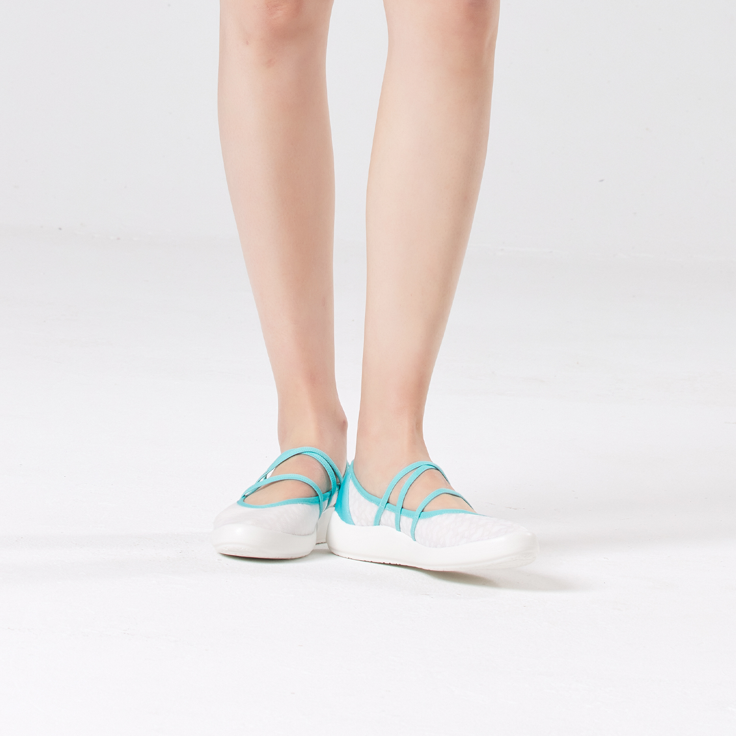 B1013 footwear photo 7