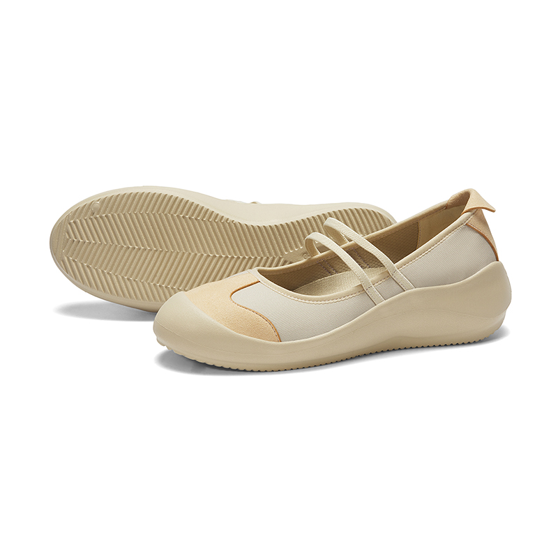 B1015 footwear photo 17