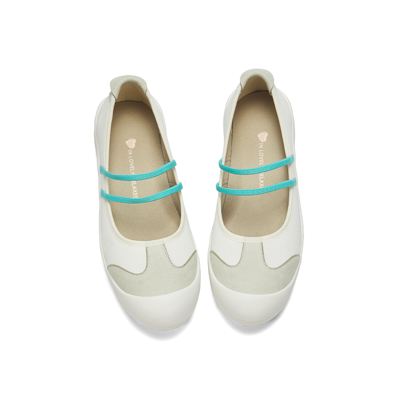B1015 footwear photo 8
