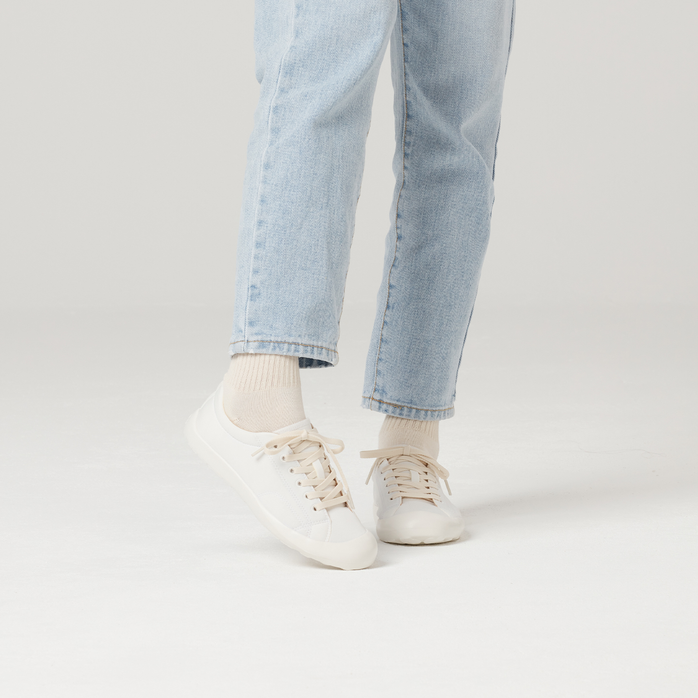 B1204 footwear photo 20