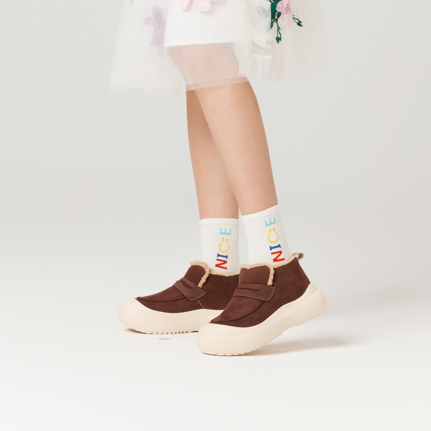 B1303 footwear photo 5