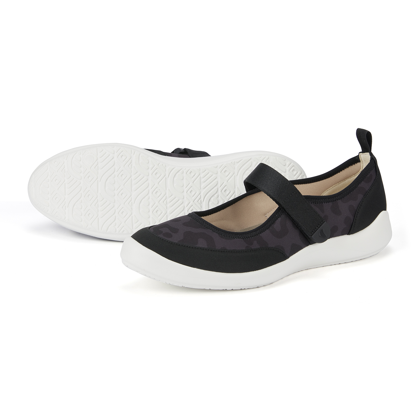 B2003 footwear photo 17