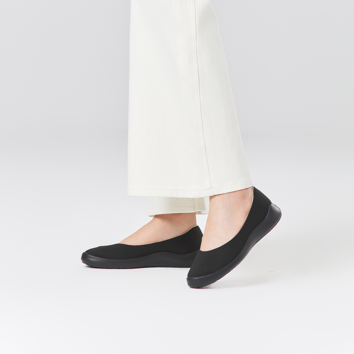 B2004 footwear photo 33