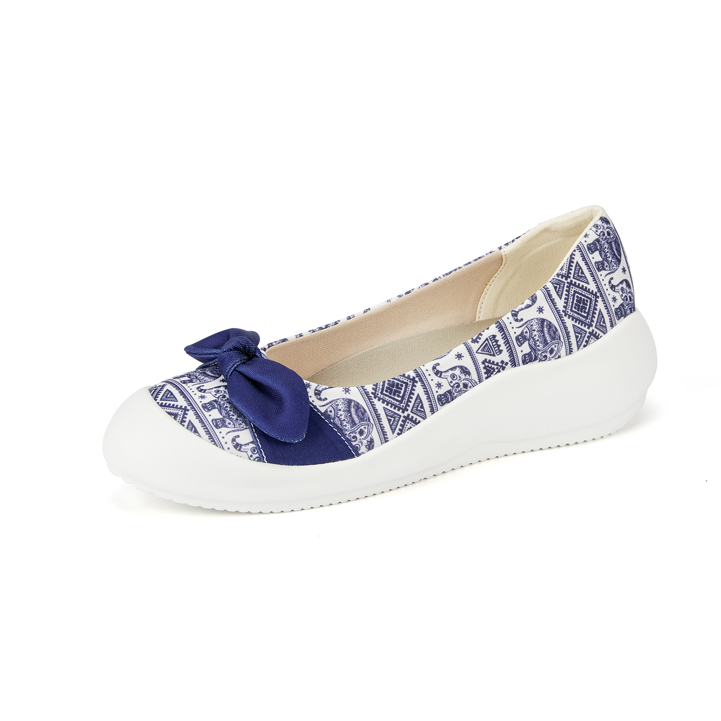 B2008 footwear photo 2