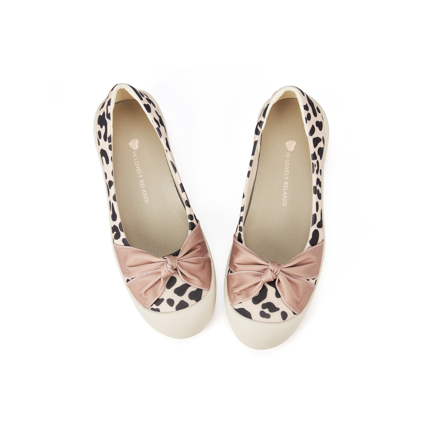 B2009 footwear photo 15