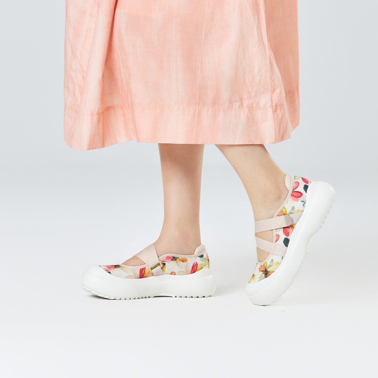 B2013 footwear photo 5