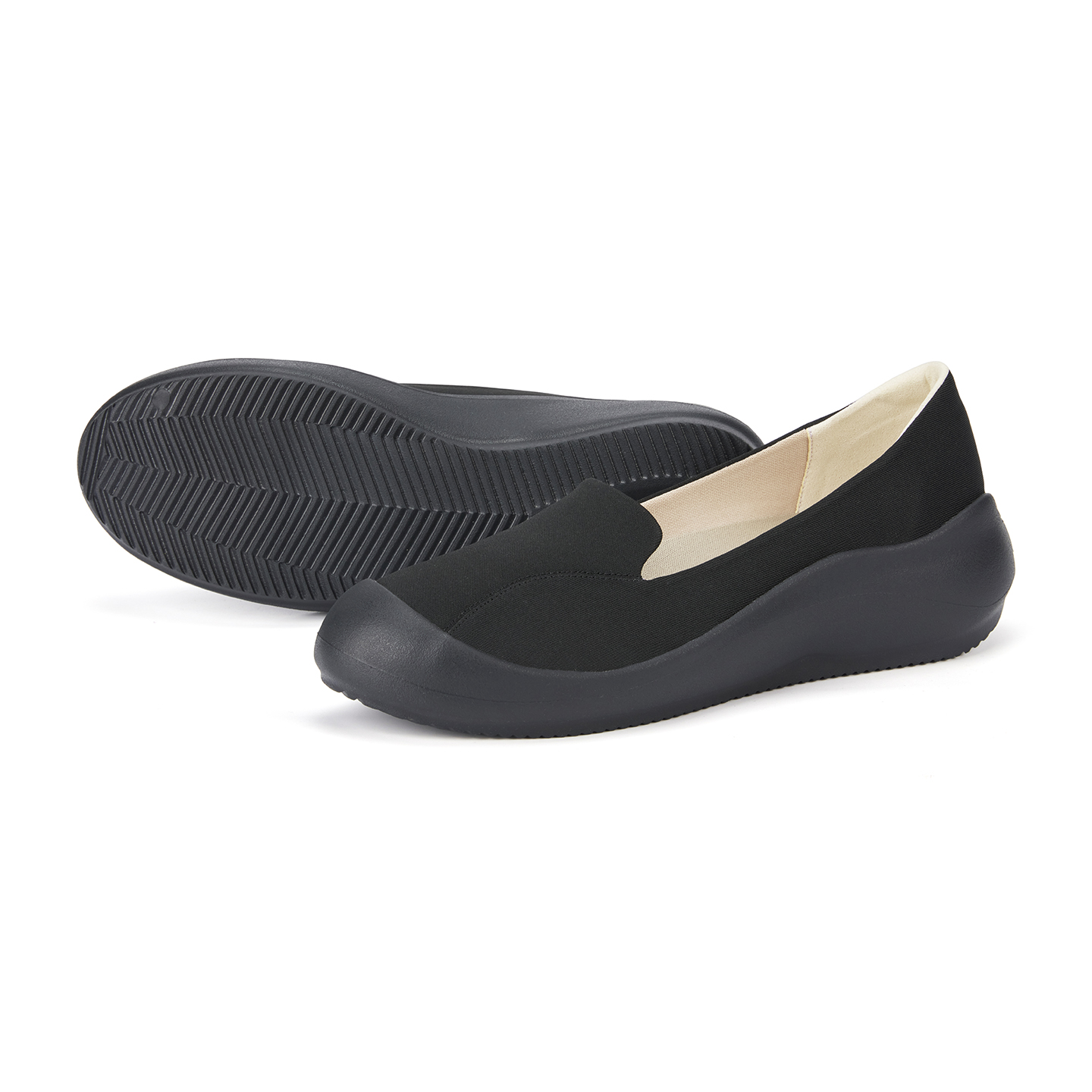 B2016 footwear photo 3