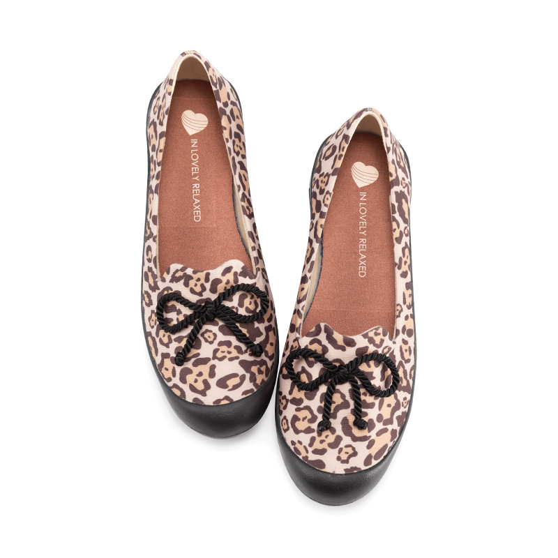 B2020 footwear photo 8